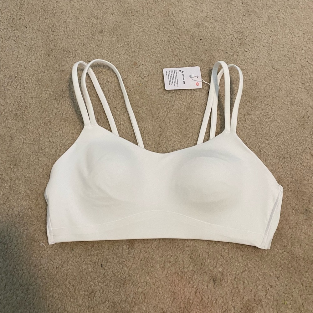 Lululemon like a cloud bra